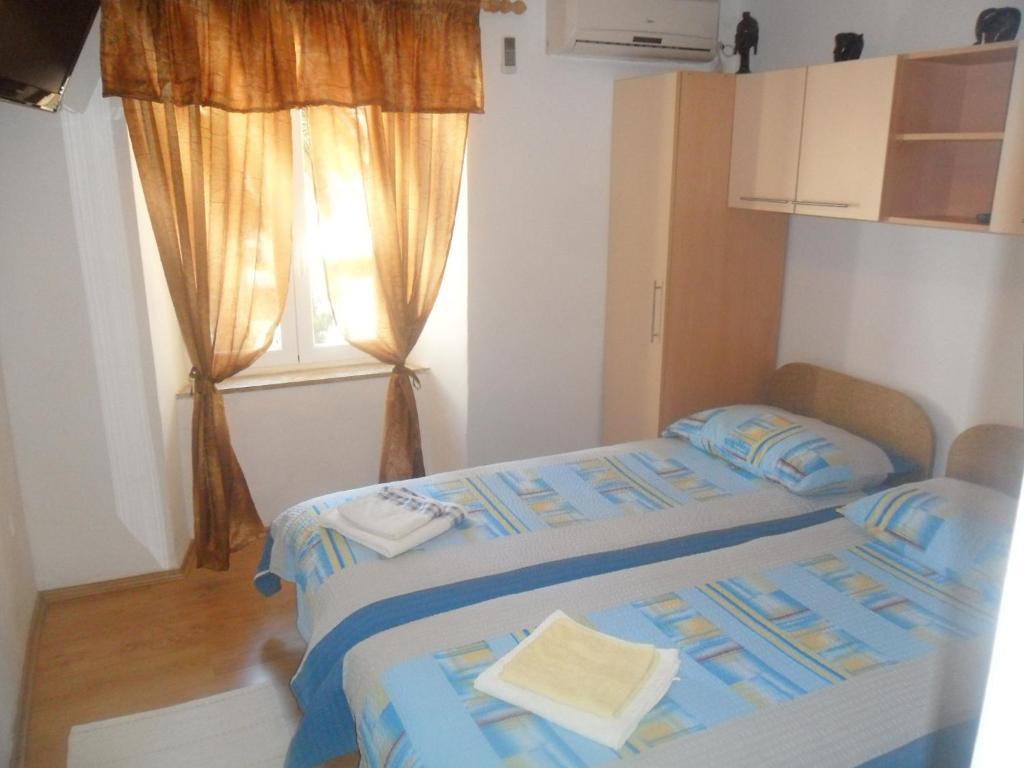 Apartma Leon *